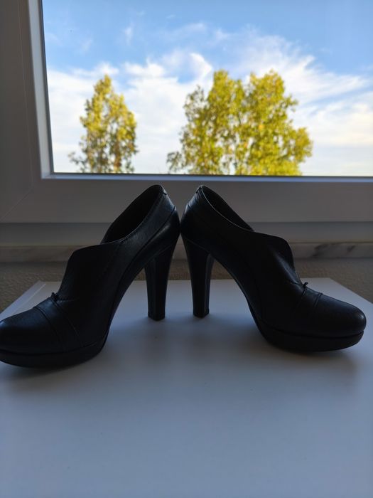 Sapatos pretos N36