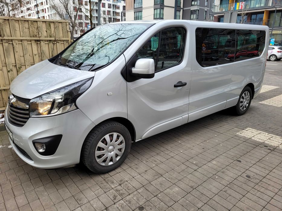 Wynajem Wypożyczalnia busów 9 osobowy