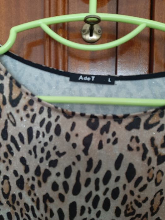 Camisola/túnica tigresa com renda ao fundo