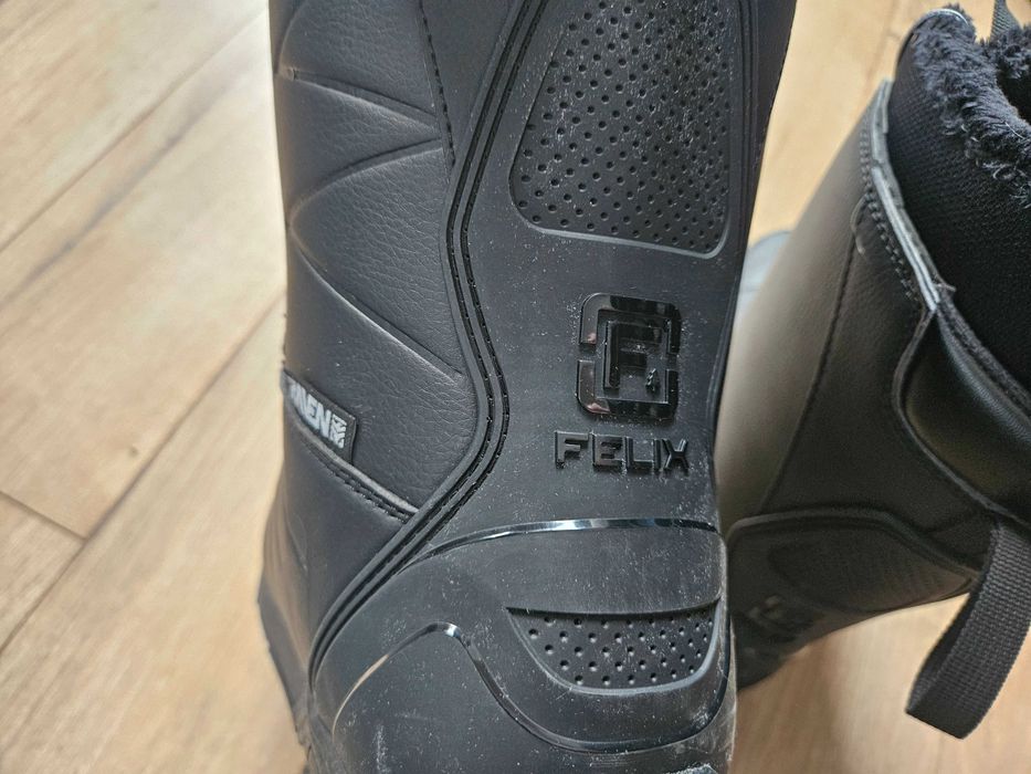 Buty snowboardowe Raven Felix tgf 270