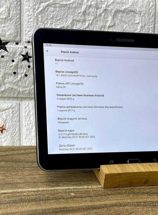 Планшет Samsung Galaxy Tab (10 дюймів)