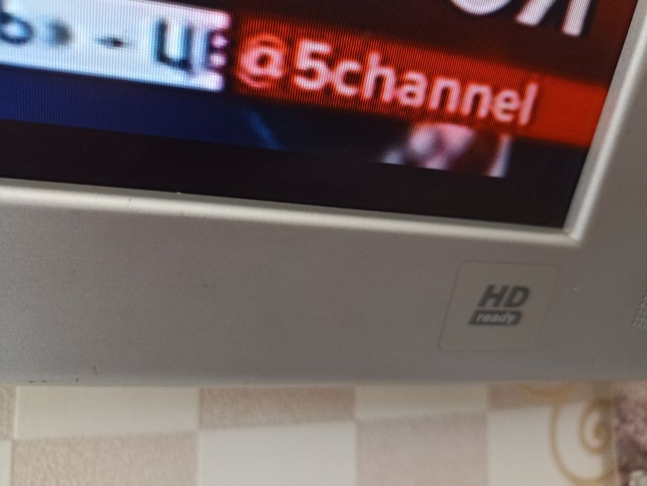 Телевизор PHILIPS 26"