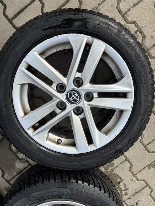 Kola toyota corolla 16”