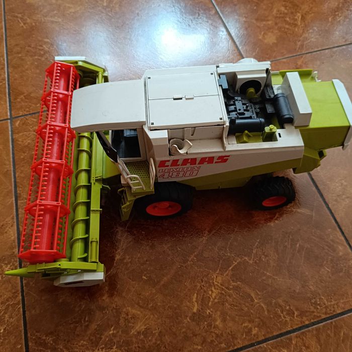 Bruder kombajn class