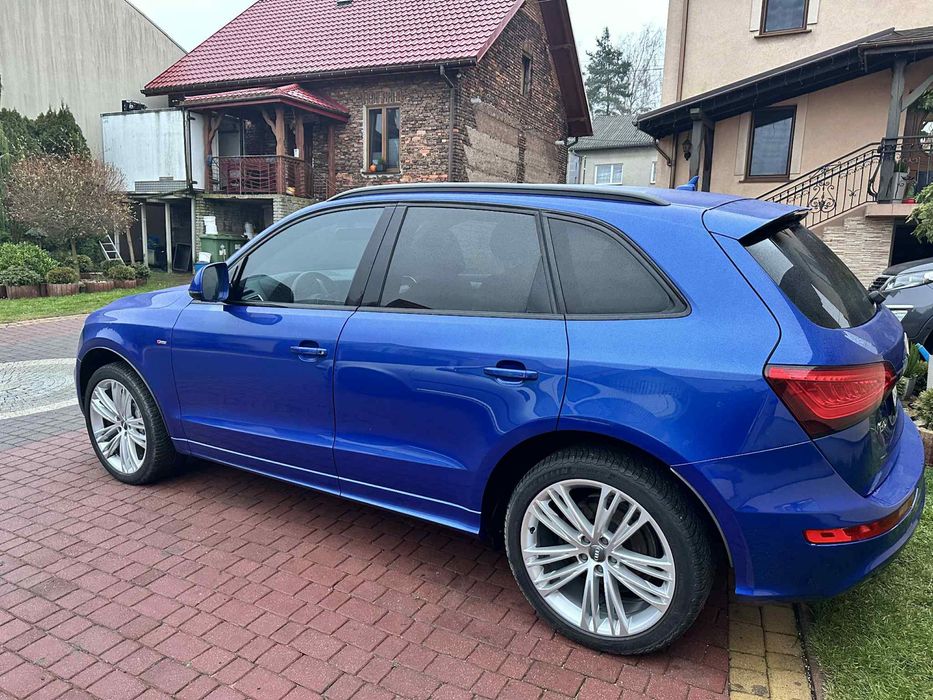 Audi Q5 (quattro S-line 4x4)