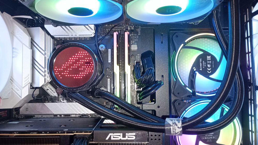 Komputer AMD Ryzen 7 5700X - G.Skill 32GB_1TB_650W_Asus Prime RTX 5060 8G DLSS 4