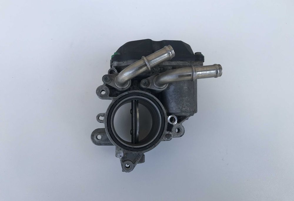 Дросельна заслонка Volkswagen Jetta. Passat B7. Touran - 2.0TDI