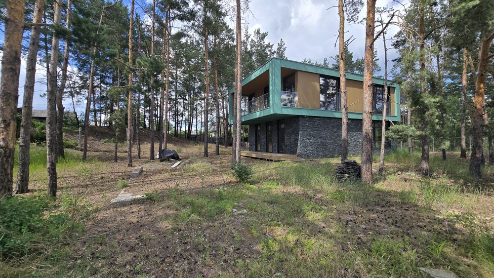 Будинок 180 м2 тераси 40 м2 
ділянка 14 соток у соснах 
с. Романків 11 км Київ поруч Підгірці Ходосівка Лісники Нові Безрадичі