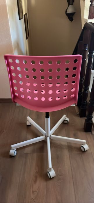 cadeira rosa ikea