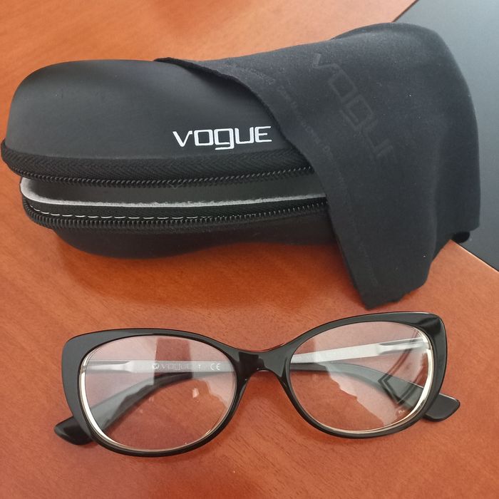 Oculos descanso de marca