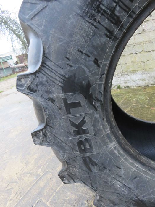 Opona 600/70R30 BKT RT765