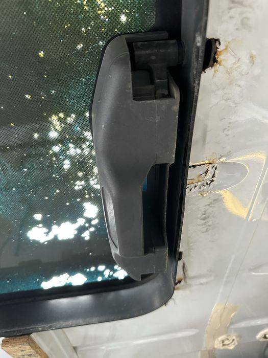 Люк в крышу стеклянный Mercedes Sprinter, Volkswagen LT, Crafter