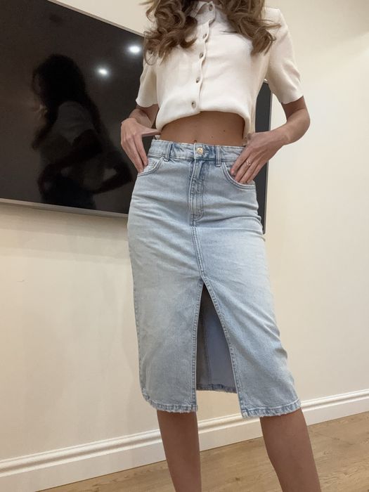 Джинсова спідниця міді Zara з розрізом, розмір S