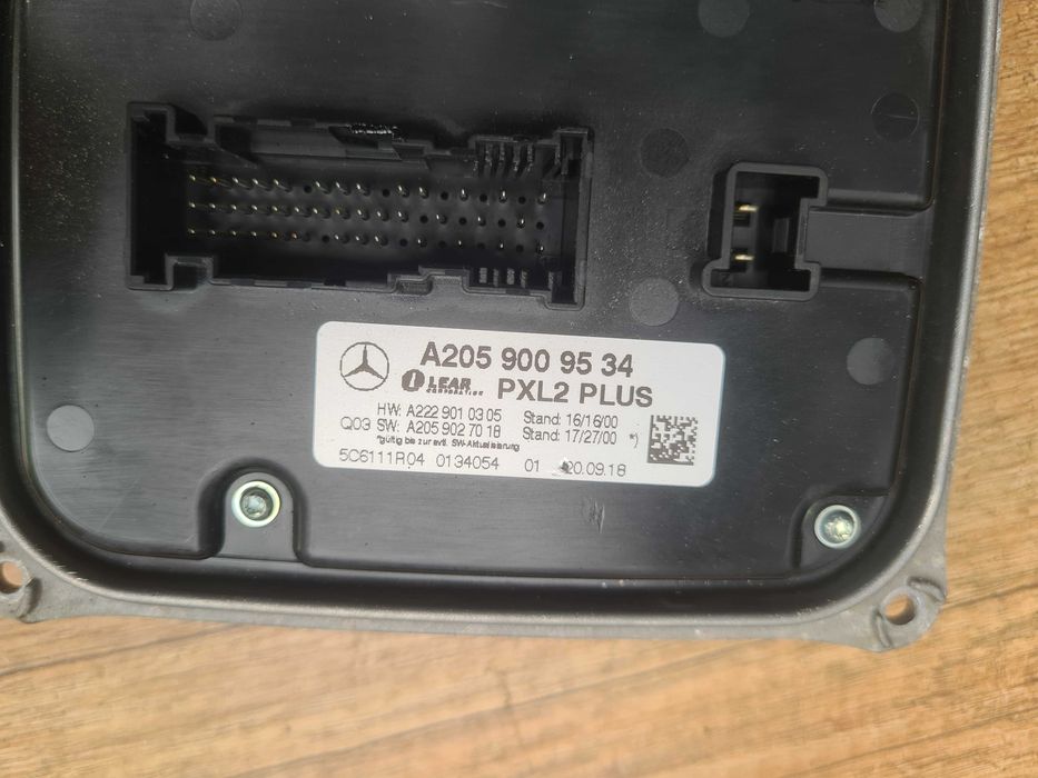 Mercedes CLS C257 moduł przetwornica lampy OE 18r