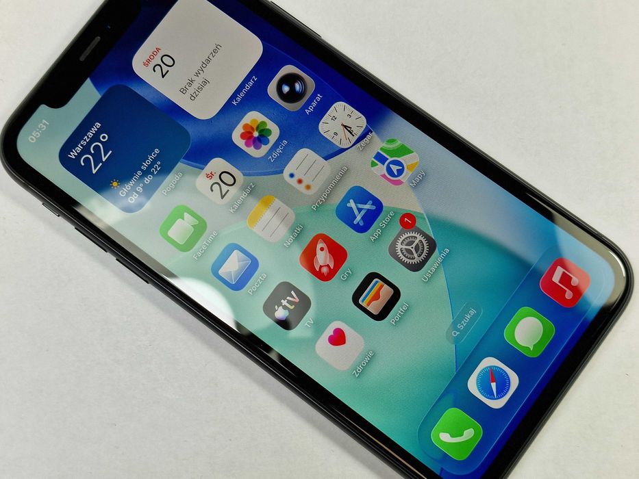 iPhone 11 64GB / Black / 84% / Grade A- / Gwarancja 12 miesięcy