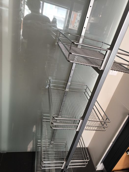 Interior armário cozinha deslizante