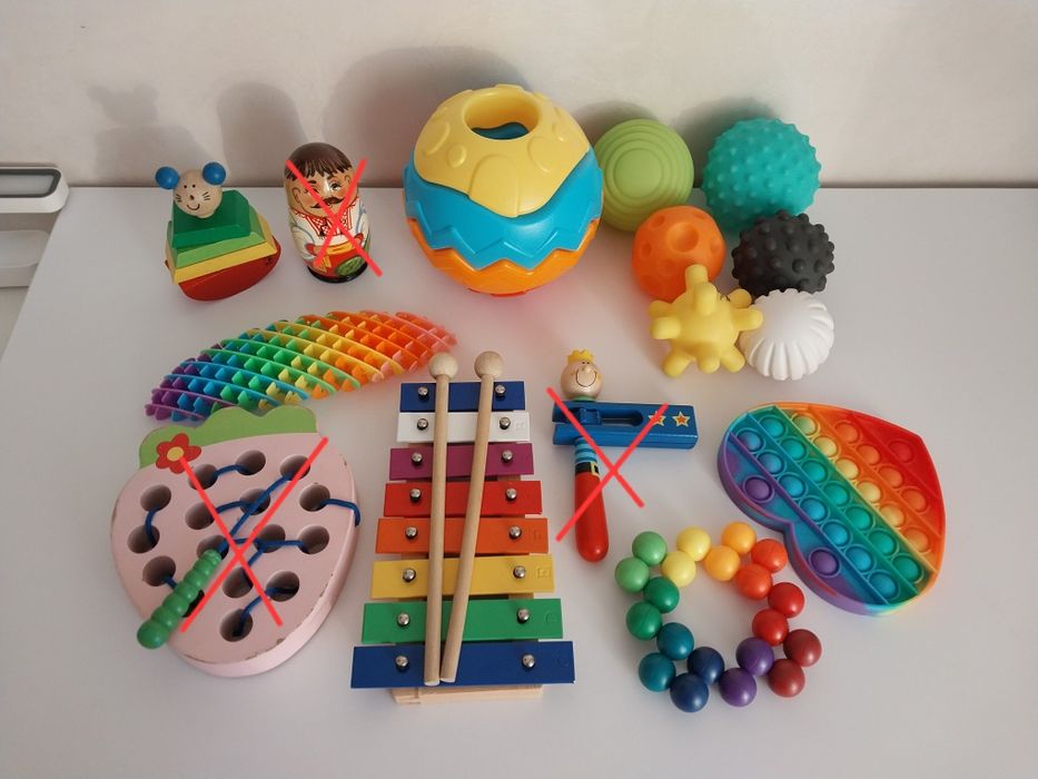 Іграшки для розвитку моторики рук, тактильні м'ячики Infantino