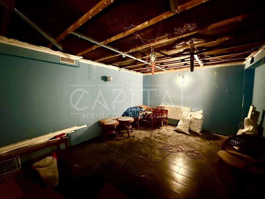 Оренда! Чудове фасадне приміщення 150м2 з цоколем   вул. Назарівська