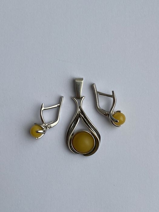 Срібло,набір,з бурштином