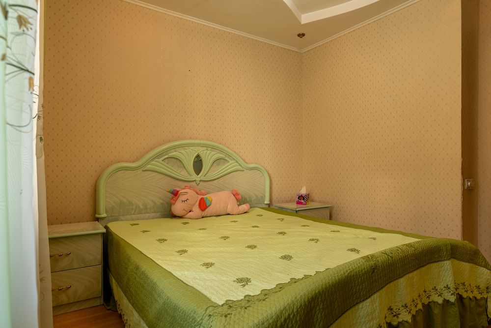Продається простора 2-кімнатна квартира за адресою вул. Європейська, 98