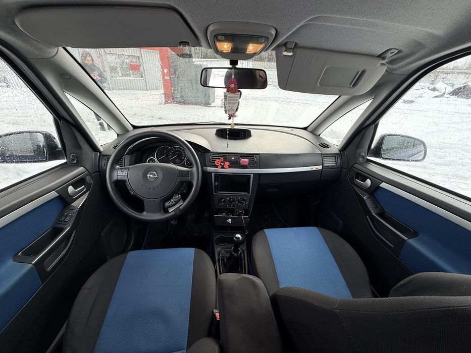 Подам Opel Meriva
