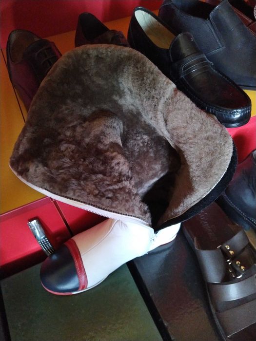 Зимові чоботи на дівчинку.