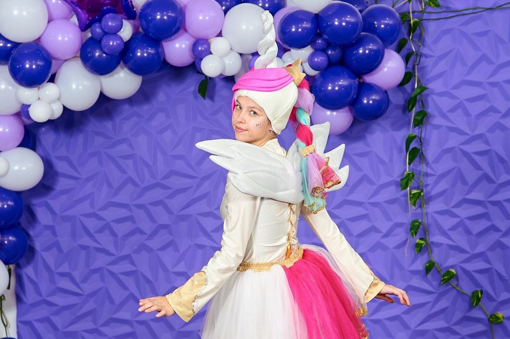 Аніматори + ПОДАРУНКИ!Гліттер-тату та ростова лялька-БЕЗКОШТОВНО!