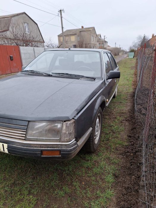 Продам Рено 25 не на ходу.