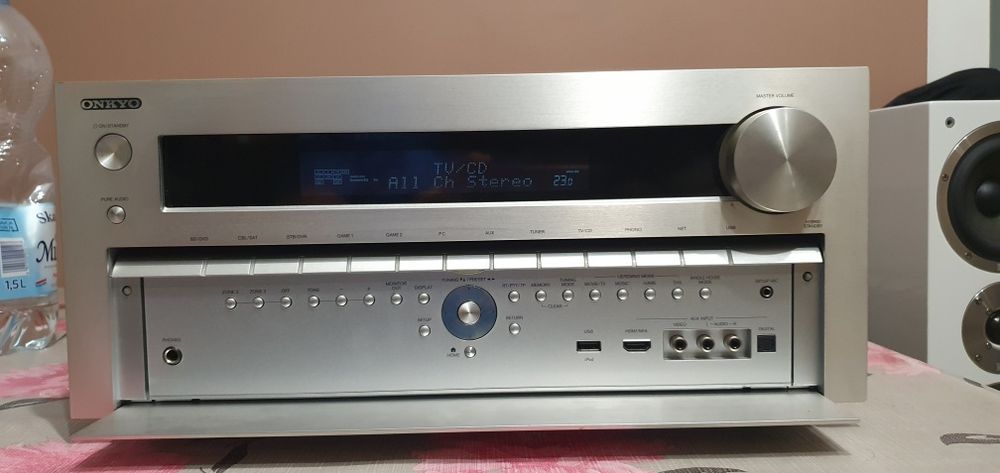 Onkyo  TX NR 818