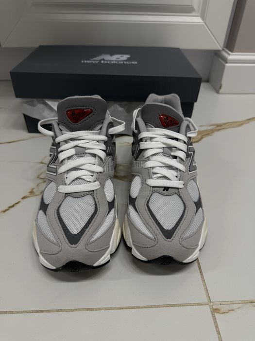 Кросівки NEW BALANCE MODEL 9060 37 розмір
