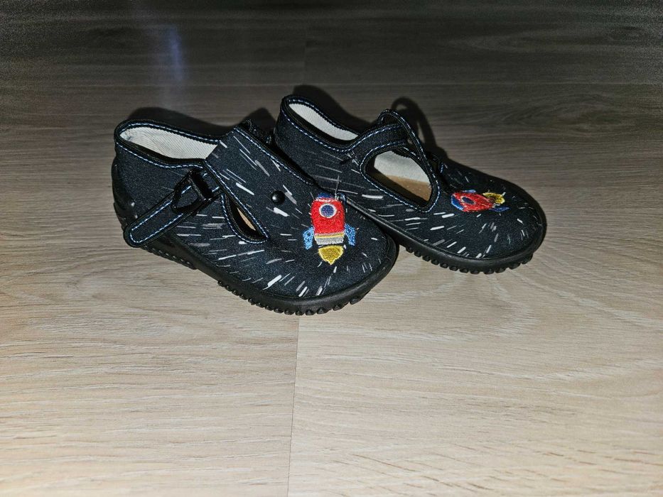 Kapcie dziecięce rozm. 23