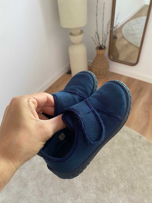 Kapcie granatowe Superfit 25 jak nowe