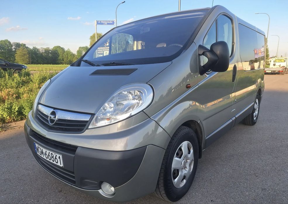 Продам Opel Vivaro 2.5 Дизель
