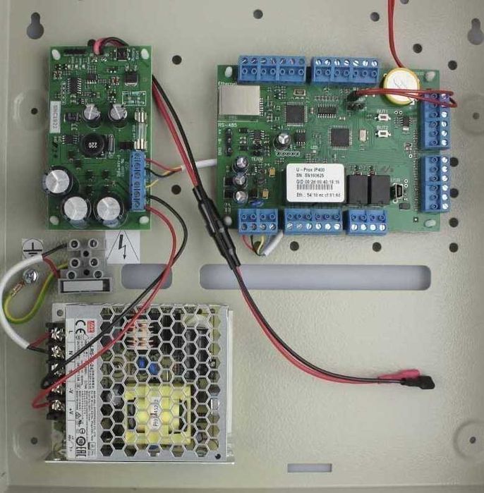 Контролер U Prox IP400 пристрій, призначений для керування доступом