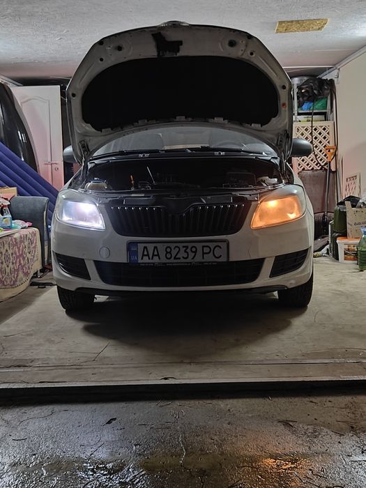 Срочно!Шкода Фабия ,автомобиль в хорошем состоянии