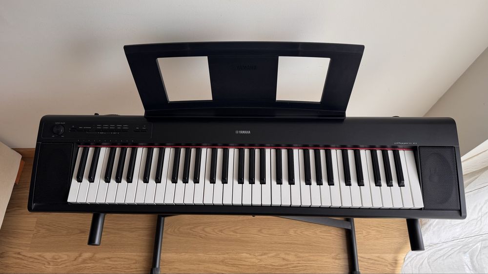 Yamaha Piaggero NP-12 + Tripé Ajustável | Excelente Estado
