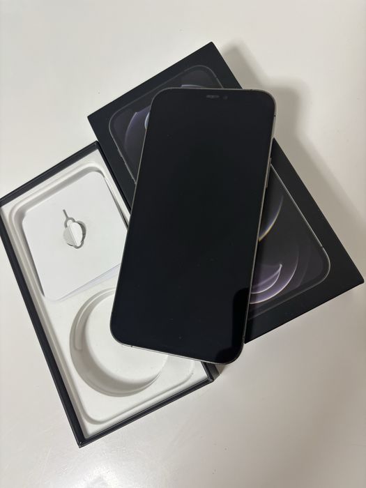 Продам IPhone 12 pro