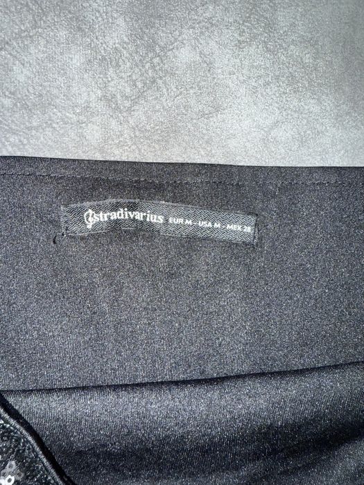 Спідниця в паєтках Stradavarius