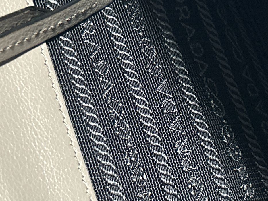 Сумка Prada. Оригінал.