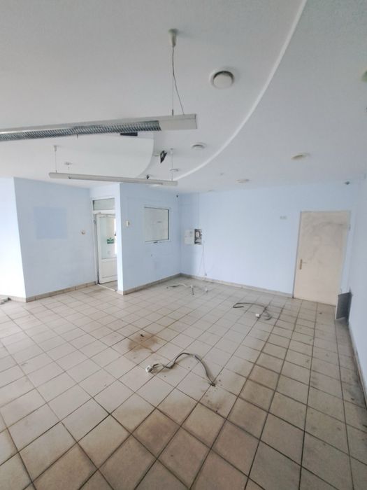 Оренда фасадного приміщення біля дороги Шолуденка, 6В, 73,7 м2.