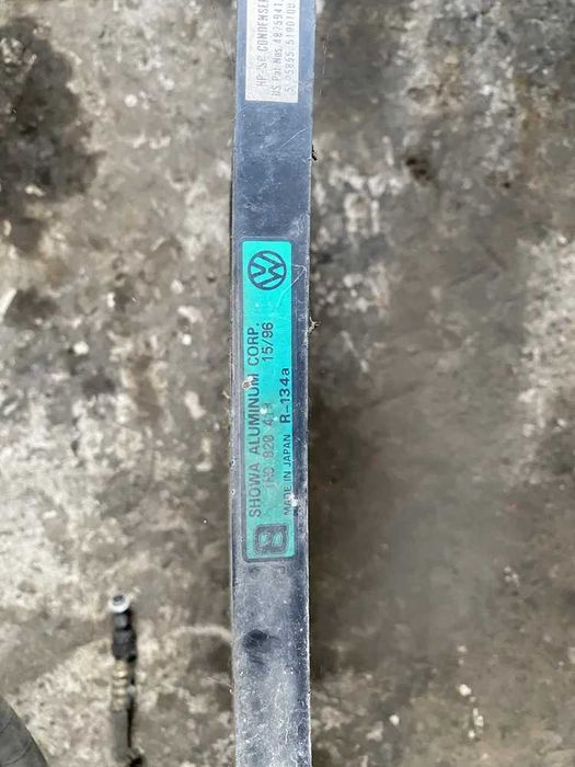 радіатор кондиціонера гольф 3 орегінал с патрубками