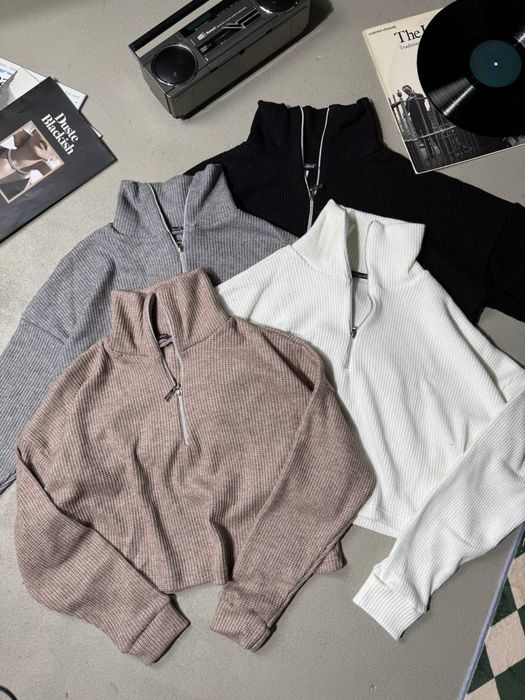 Тепла жіноча кофтинка/3