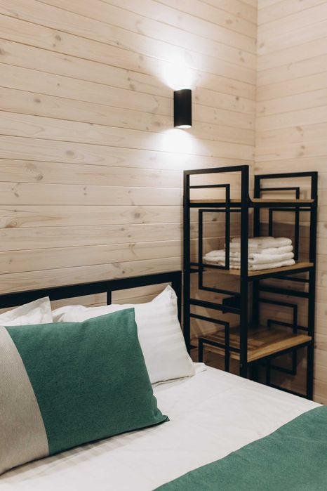 Котедж у сосновому лісі під Києвом. Камін. Вініл. Чан. Баня