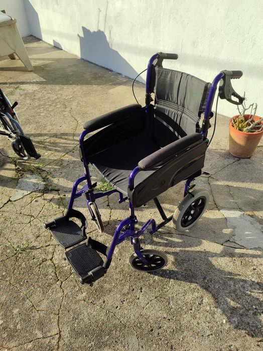 Cadeira de rodas dobravel