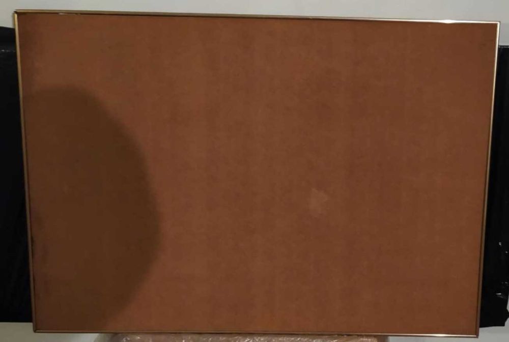 Tablica 100 × 70 cm w złotej ramce