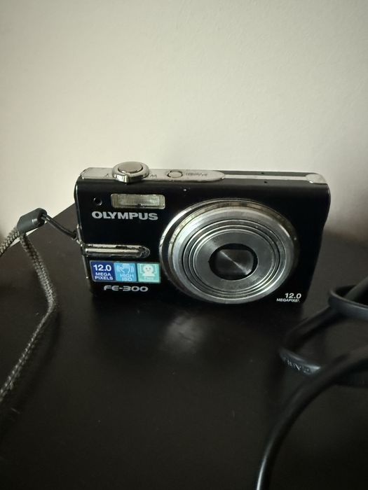 Olympus FE-300 12MP | Máquina Fotográfica Digital Compacta