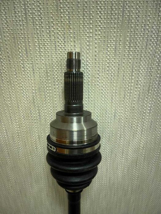 Новый Вал привода правый (полуось в сборе)  KIA CARENS II 2002-2006