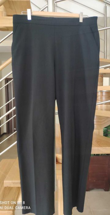 Czarne spodnie damskie marki M&S rozmiar 42