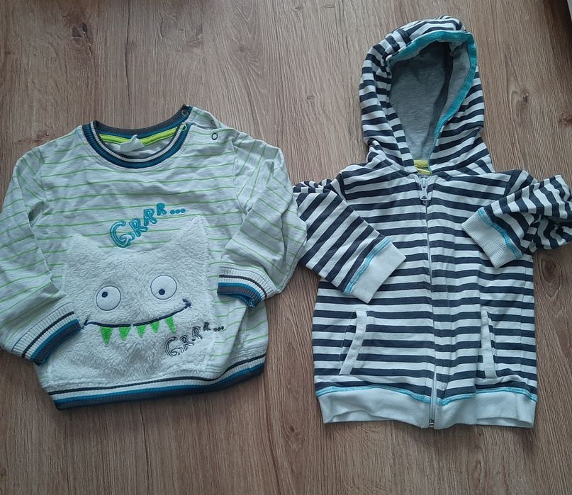 2 sztuki Bluzy ze stworkiem + bluza z kapturem gratis