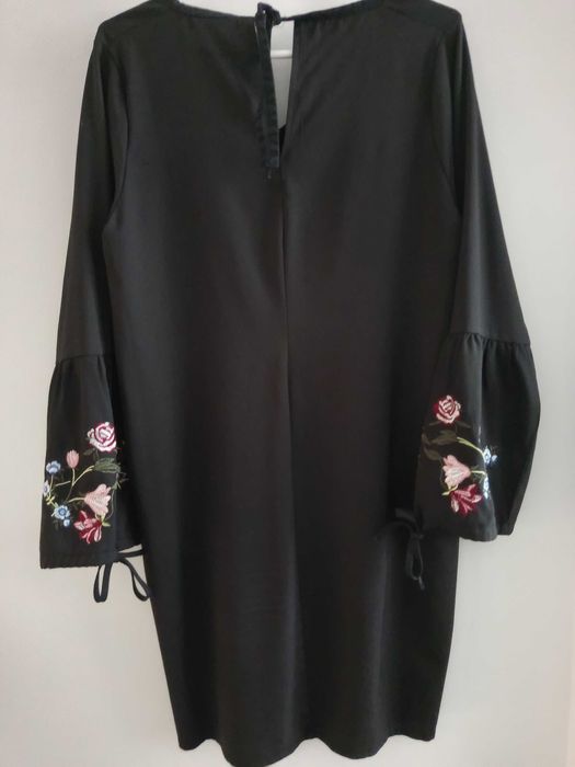Czarna sukienka 38/40